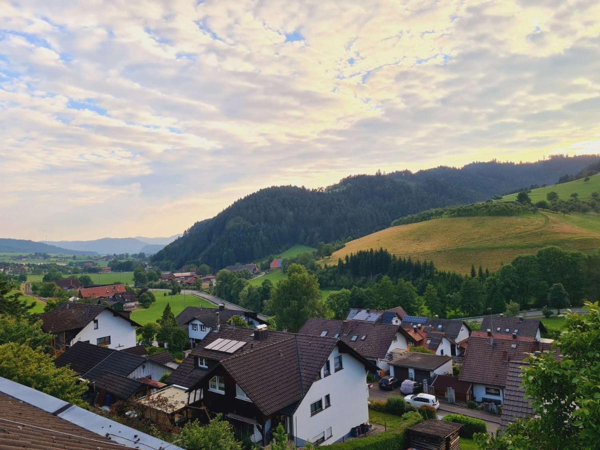 Ferienwohnung Mit Komfort Oberharmersbach Exterior foto